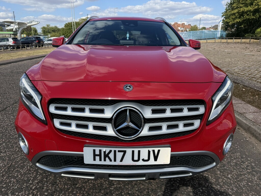 Mercedes-Benz GLA Class 1.6 Gla200 Sport Red