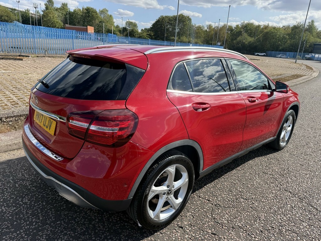 Mercedes-Benz GLA Class 1.6 Gla200 Sport Red #6
