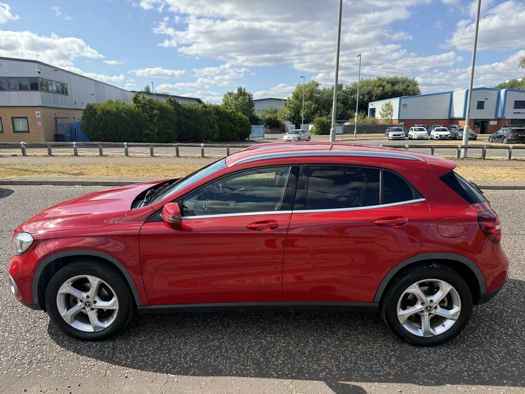 Mercedes-Benz GLA Class 1.6 Gla200 Sport Red #3