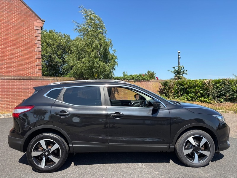 Nissan Qashqai N-connecta Dci DT17UCO Black #4