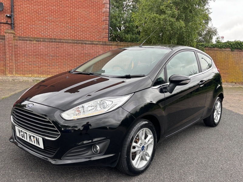 Ford Fiesta Zetec Black #2