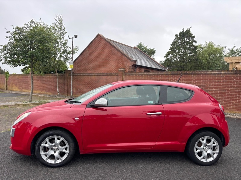 Alfa Romeo MiTo Hatchback Black #11