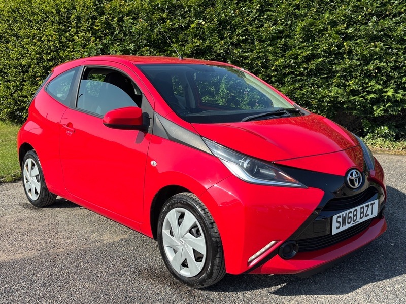 Toyota Aygo Vvt-i X-play Red