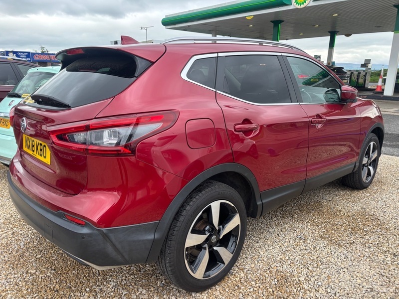 Nissan Qashqai N-connecta Dci NX18KBO Red #4
