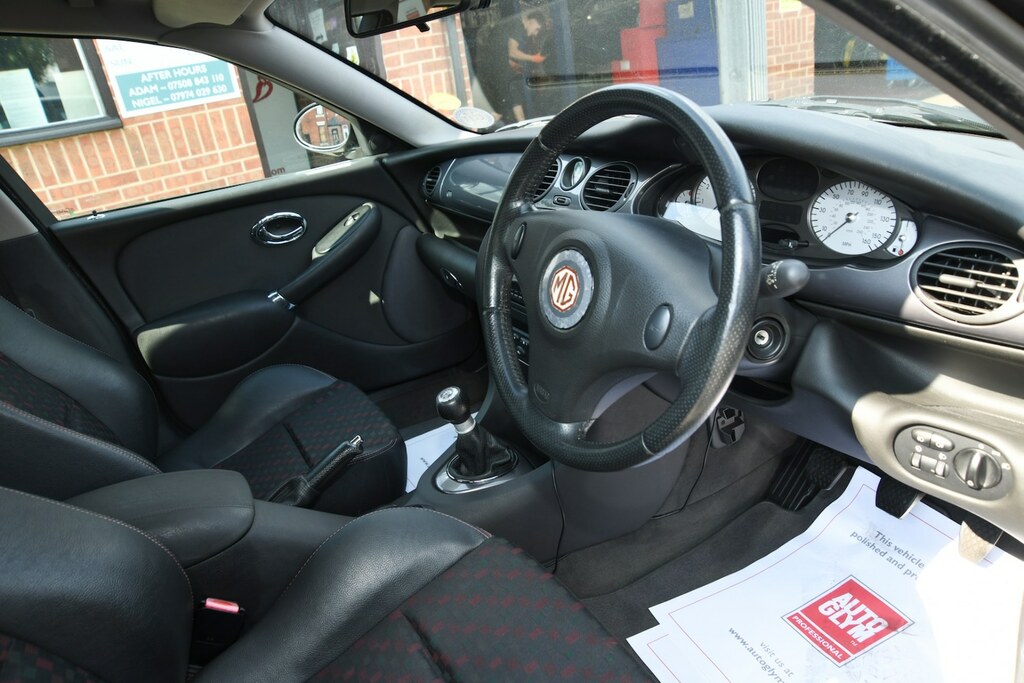 MG ZT 2.5 190 Red #16