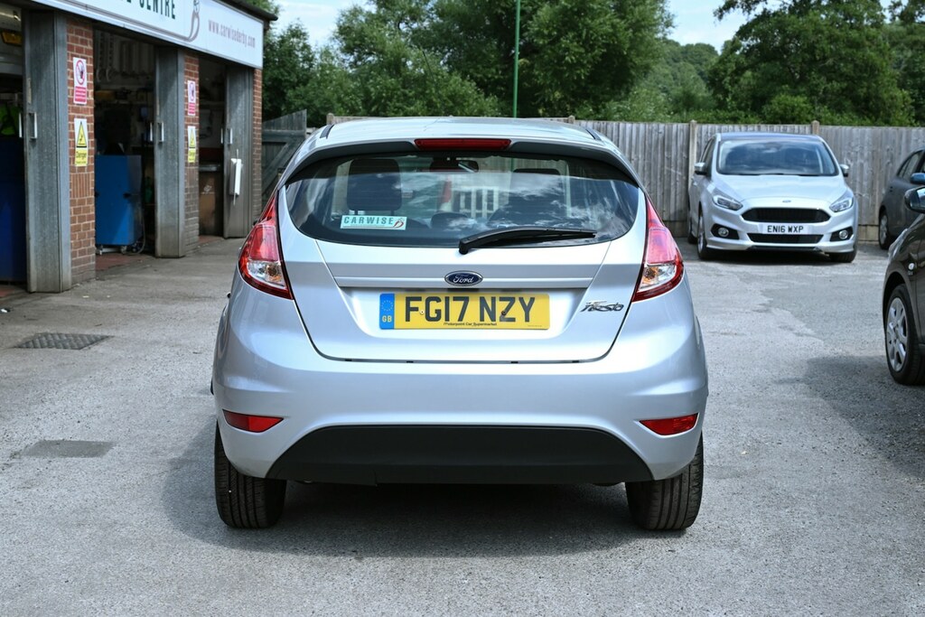 Ford Fiesta 1.25 82 Zetec FG17NZY Silver #5