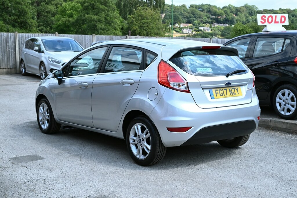 Ford Fiesta 1.25 82 Zetec FG17NZY Silver #4