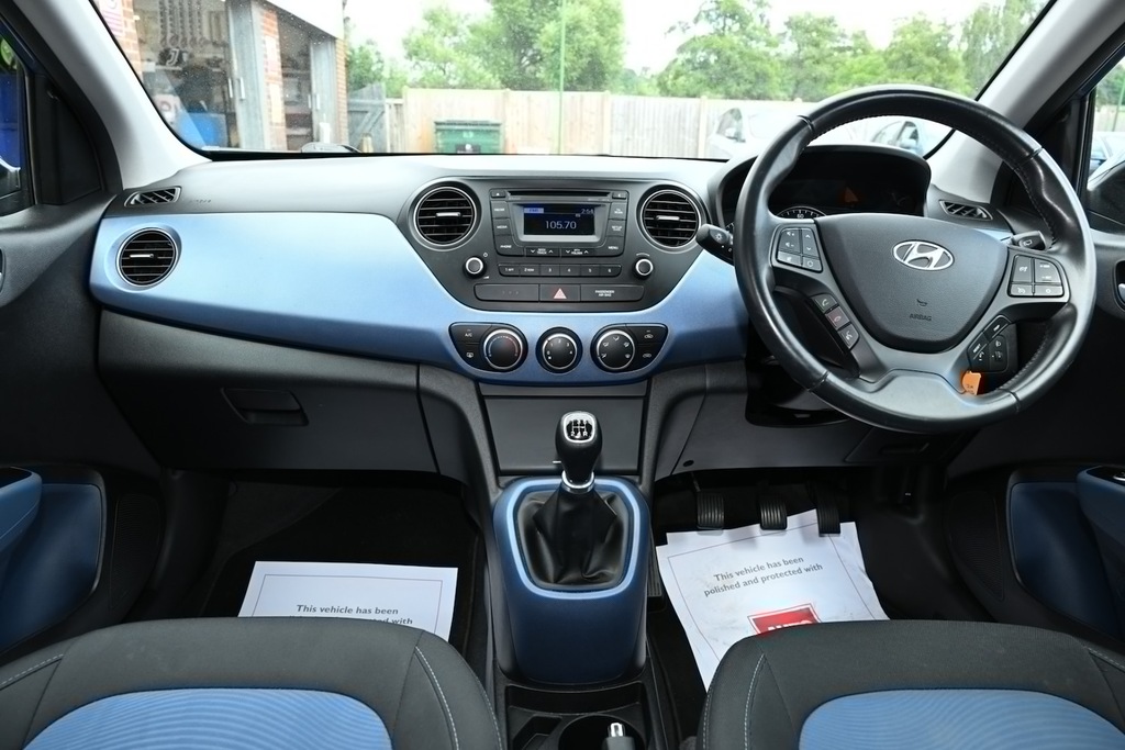 Hyundai I10 Premium Black #21