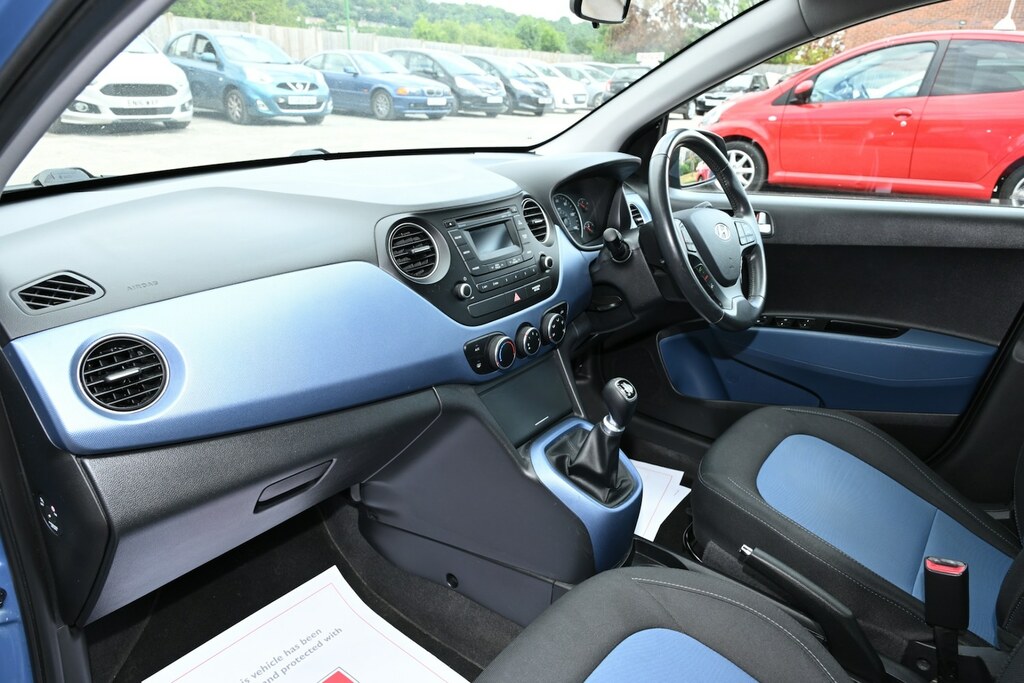 Hyundai I10 Premium Black #19