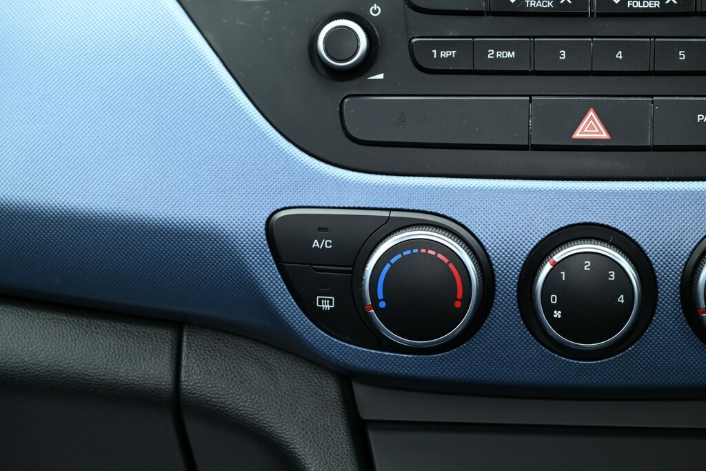 Hyundai I10 Premium Black #26