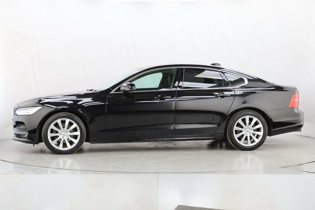 Volvo S90 2L Momentum Plus Black #4