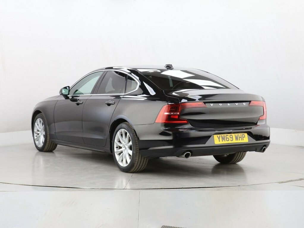 Volvo S90 2L Momentum Plus Black #5