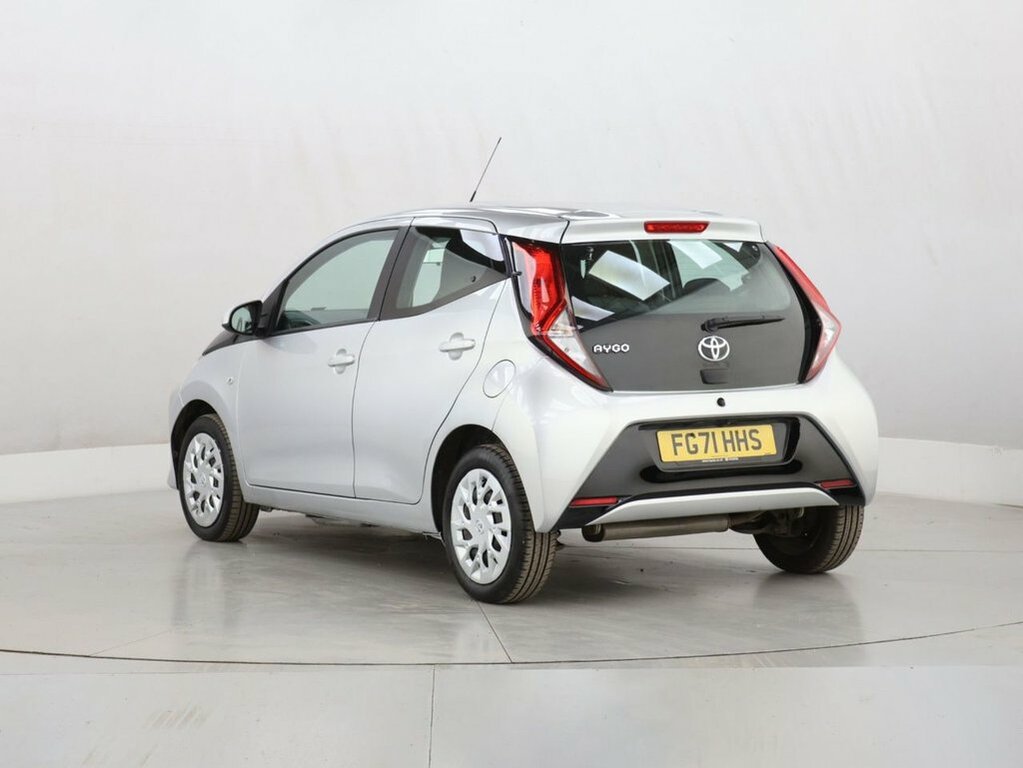 Toyota Aygo 1L X-play FG71HHS Silver #5