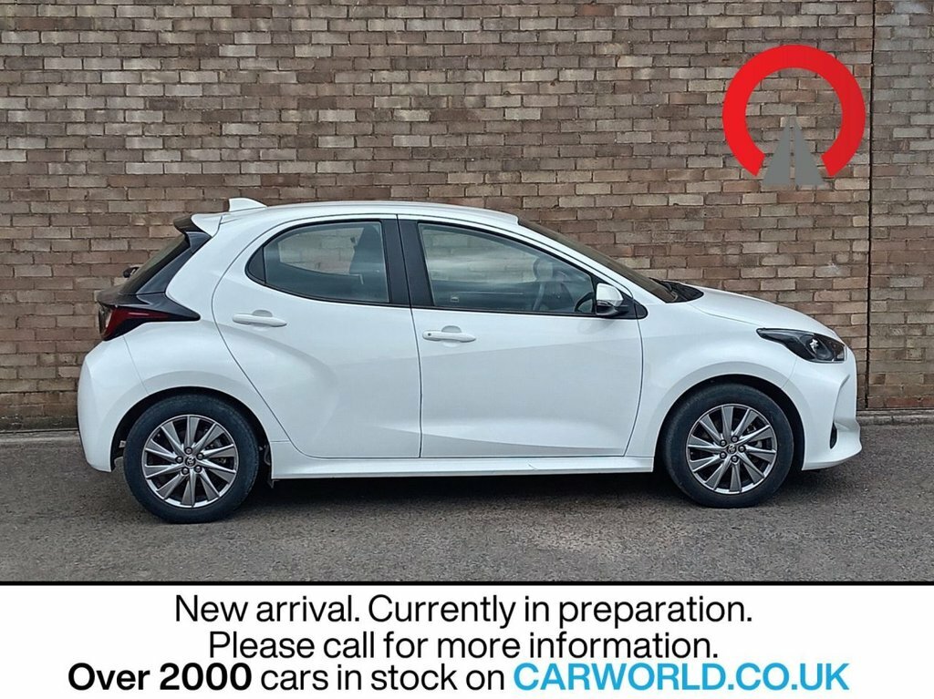 Toyota Yaris 1L Icon White