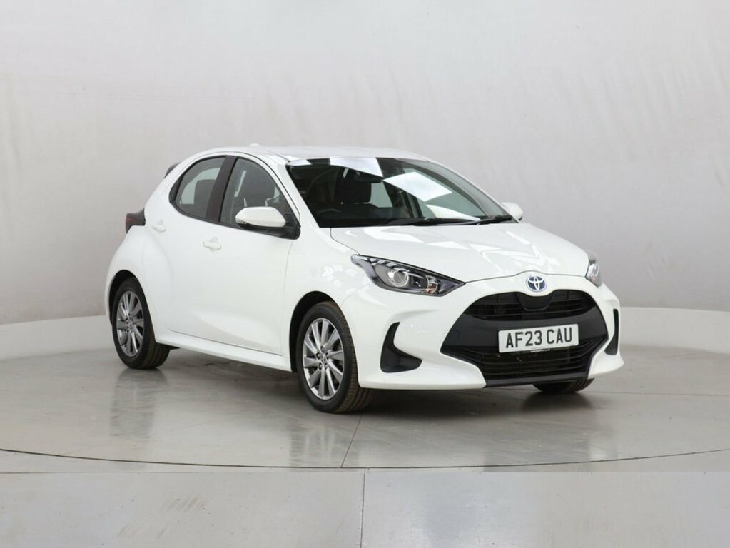Toyota Yaris 1L Icon White