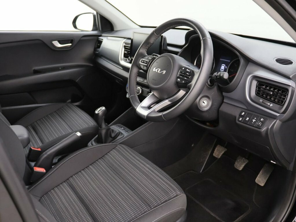 Kia Stonic 1L 2 Black #5
