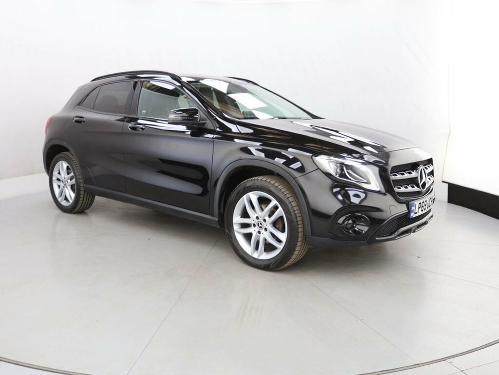 Mercedes-Benz GLA Class 1.6L Urban Edition Black