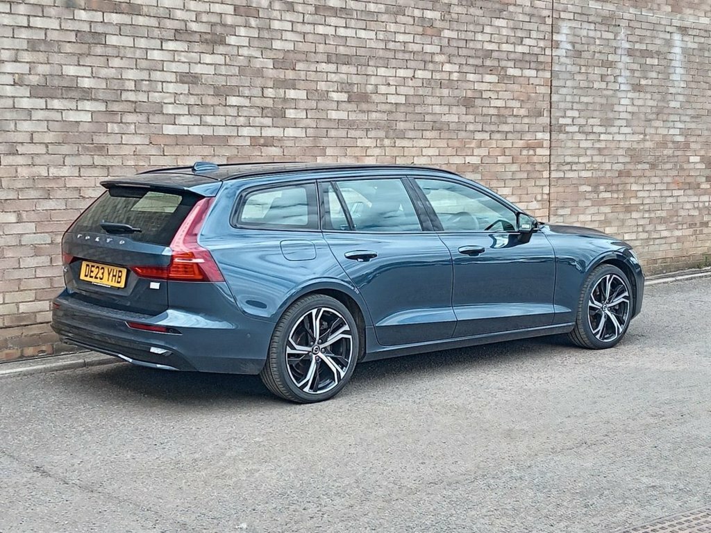 Volvo V60 2L Plus Blue #4