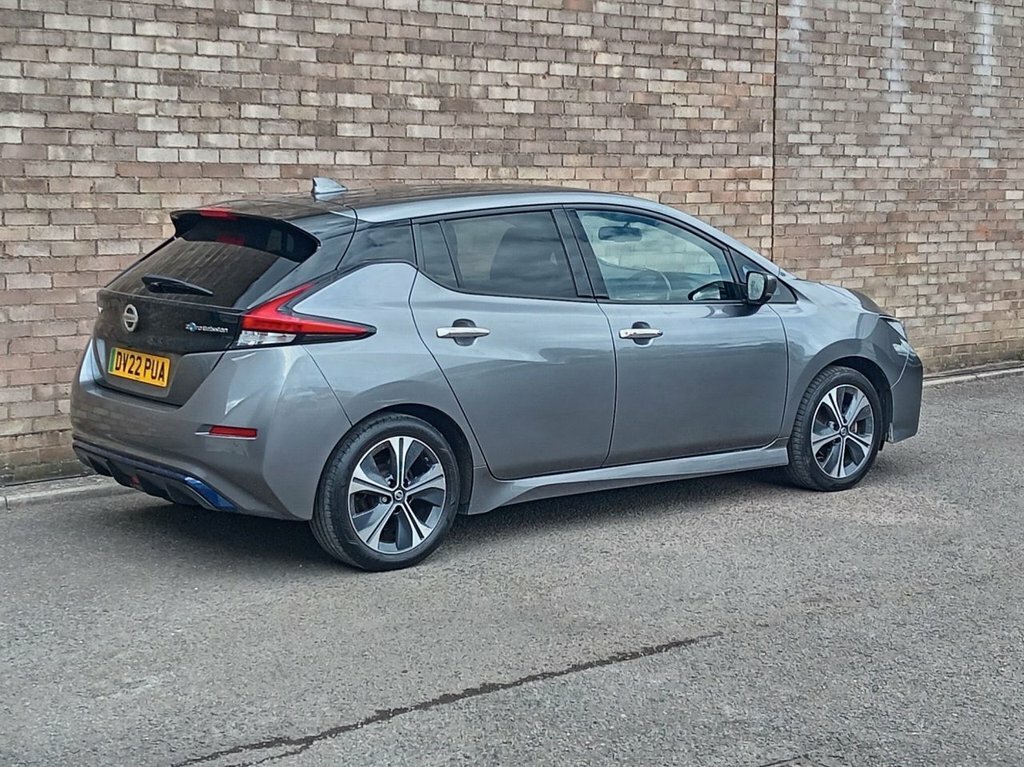 Nissan Leaf Hatchback Grey #3
