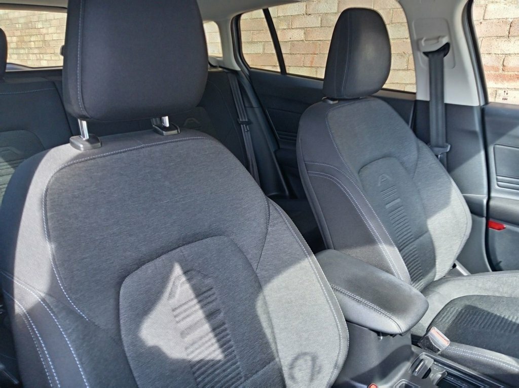 Ford Focus 1L Active RV20UAH Silver #4