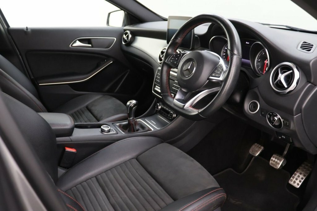 Mercedes-Benz GLA Class 2L Amg Line ST17CVL Grey #6