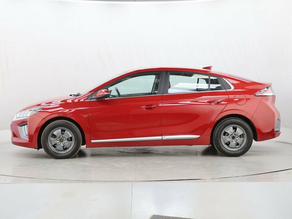 Hyundai Ioniq 1L Premium XGZ9618 Red #5