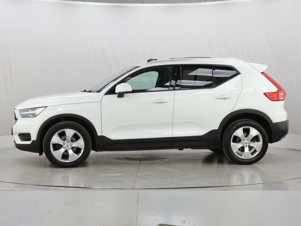 Volvo XC40 1.5L Momentum YY22KKB White #4