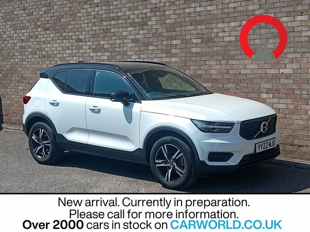 Volvo XC40 1.5L R-design White