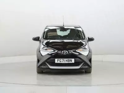 Toyota Aygo 1.0 Vvt-i Edge Hatchback X-shift Euro 6 Beige #2