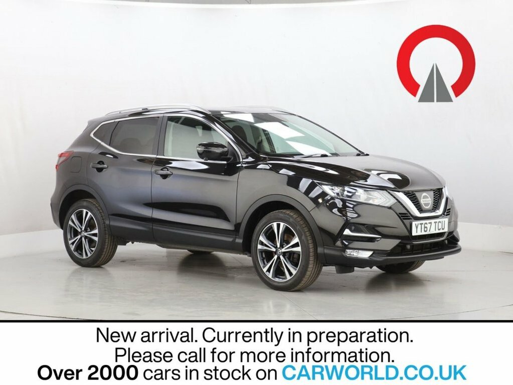 Nissan Qashqai 1.2L N-connecta Black