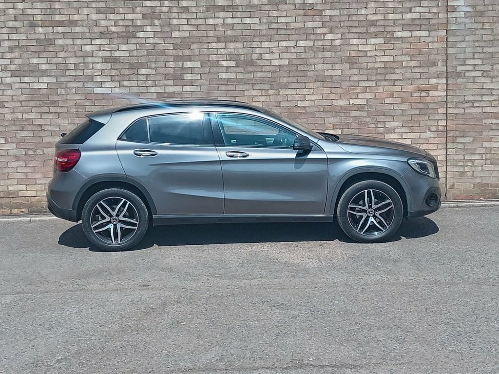Mercedes-Benz GLA Class 1.6L Urban Edition Grey #3