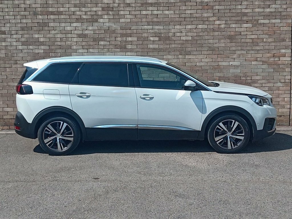 Peugeot 5008 1.5L Allure White #3