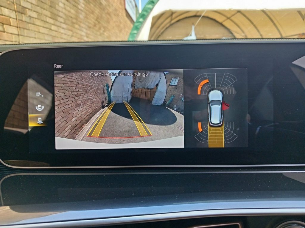 Mercedes-Benz EQC Eqc 400 Amg Line 4Matic White #2