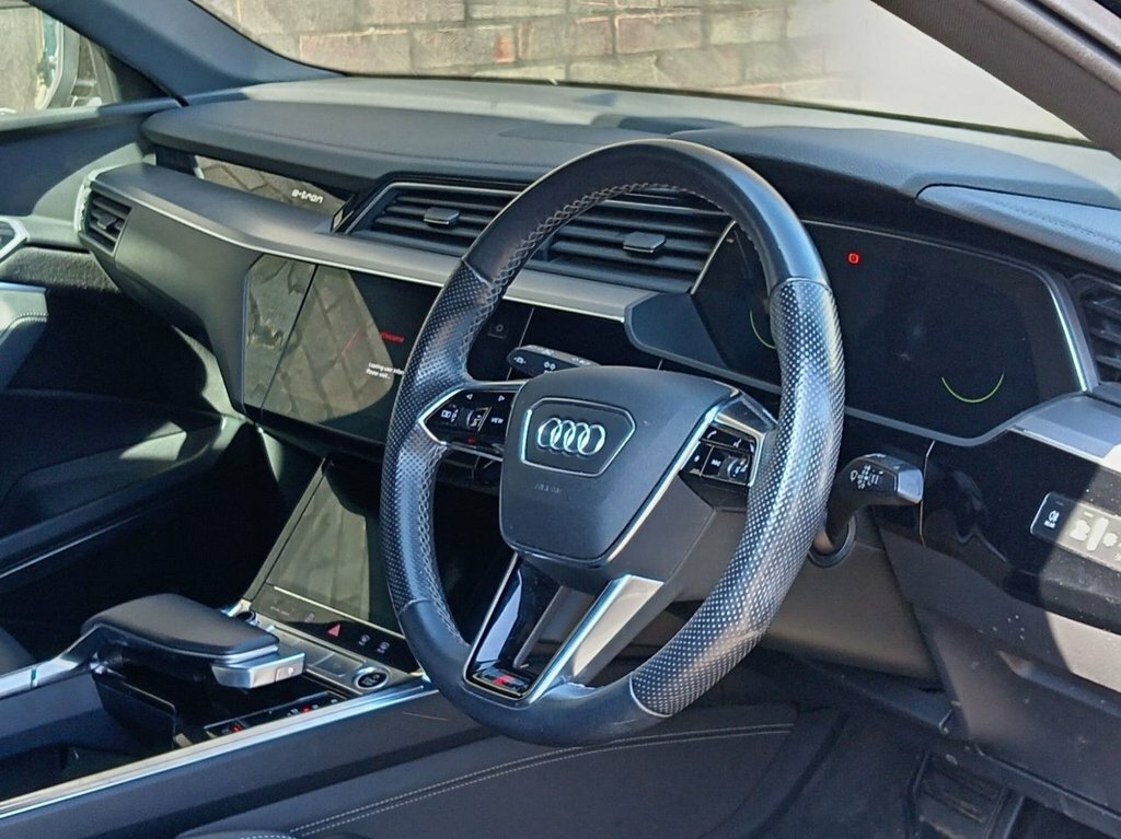 Audi E-tron Suv DG22ZGS Black #5