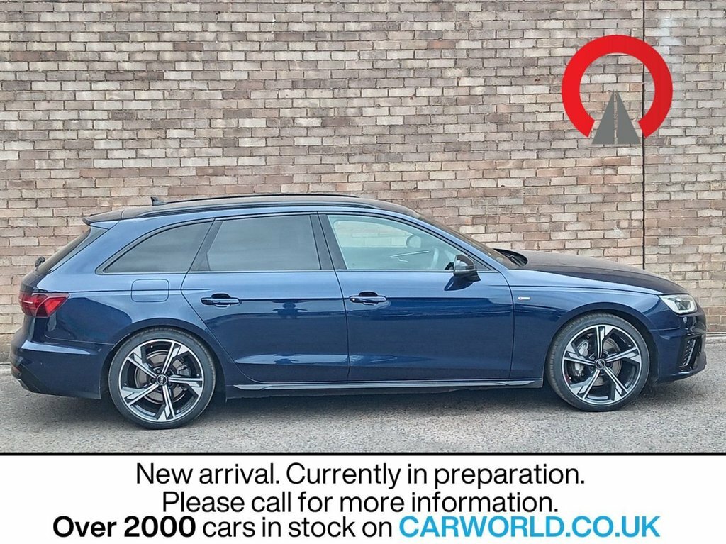 Audi A4 Avant 2L Black Edition Blue