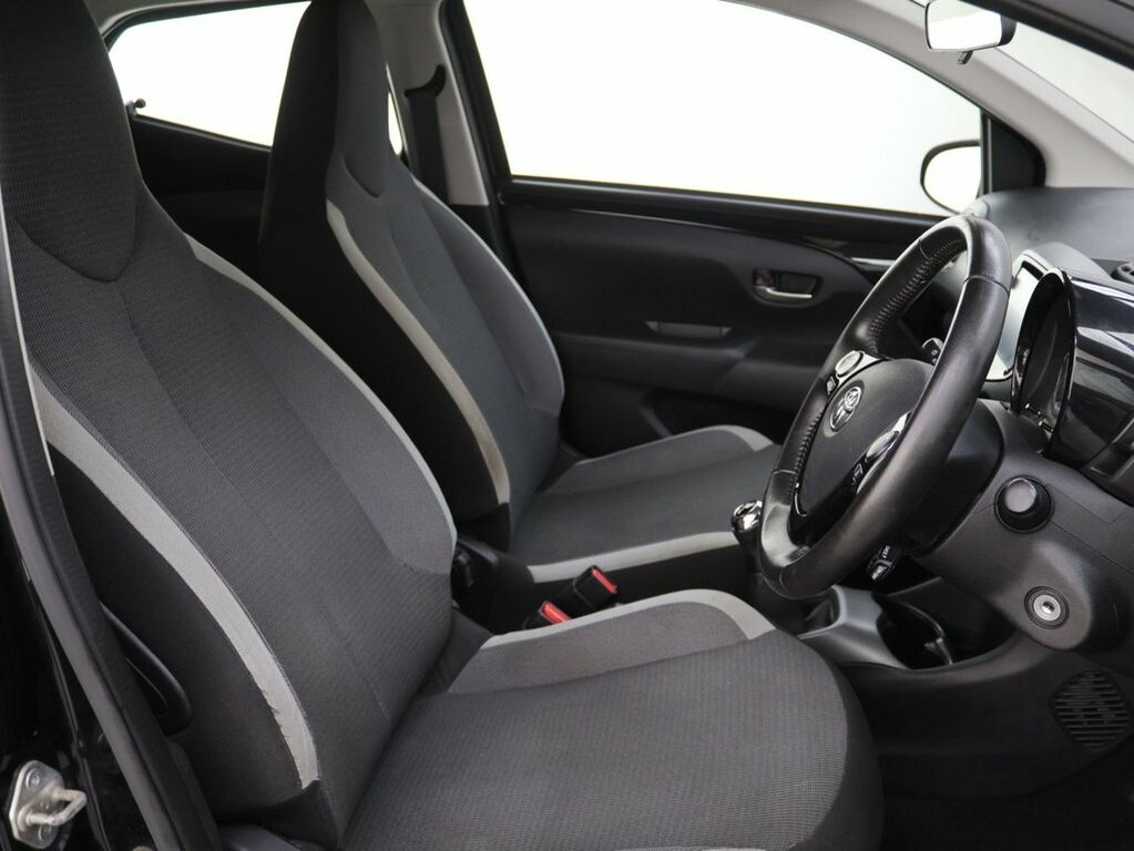 Toyota Aygo  White #8