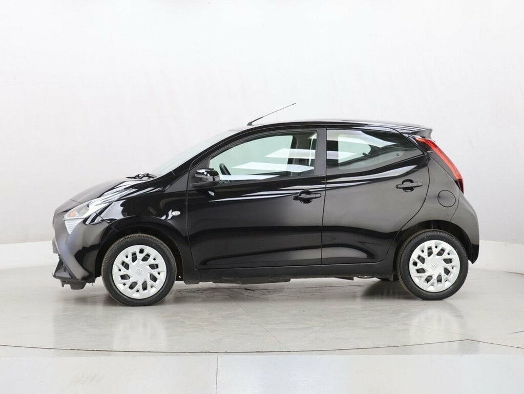 Toyota Aygo 1L X-play Black #4