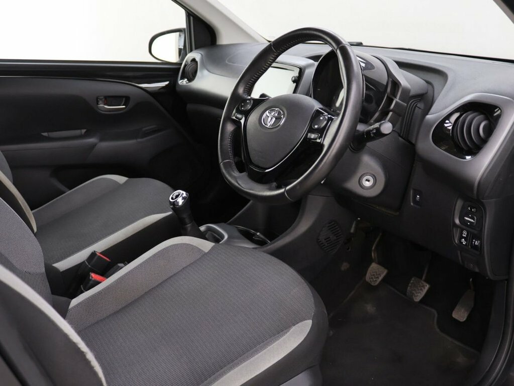 Toyota Aygo  White #7