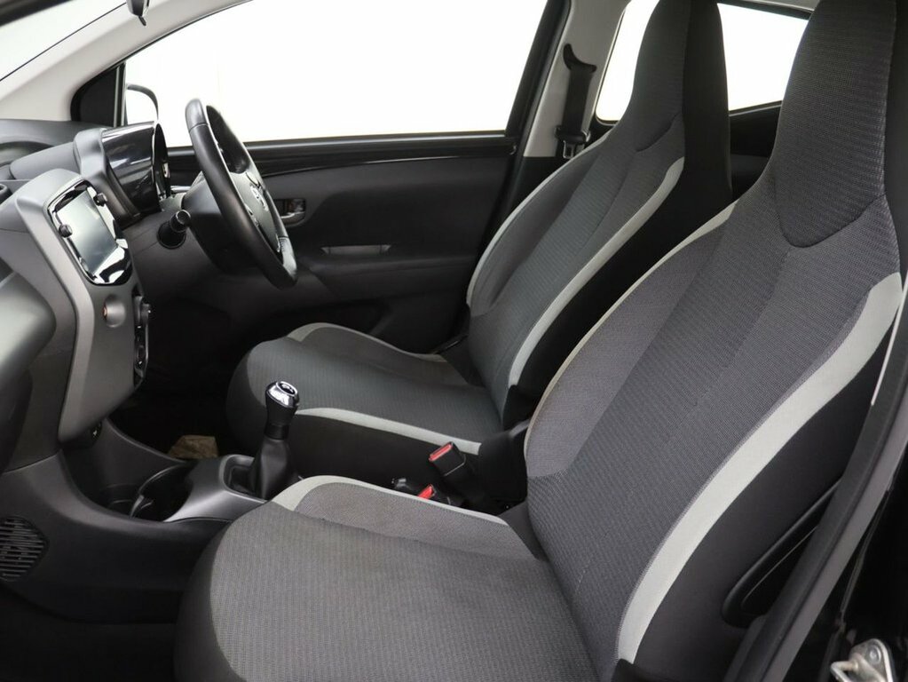 Toyota Aygo  White #16