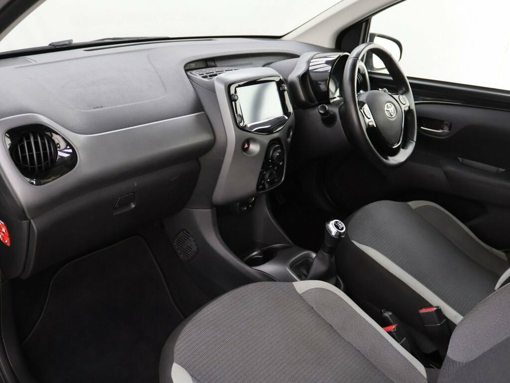 Toyota Aygo  White #17