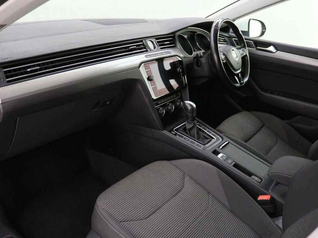 Volkswagen Arteon Hatchback White #16