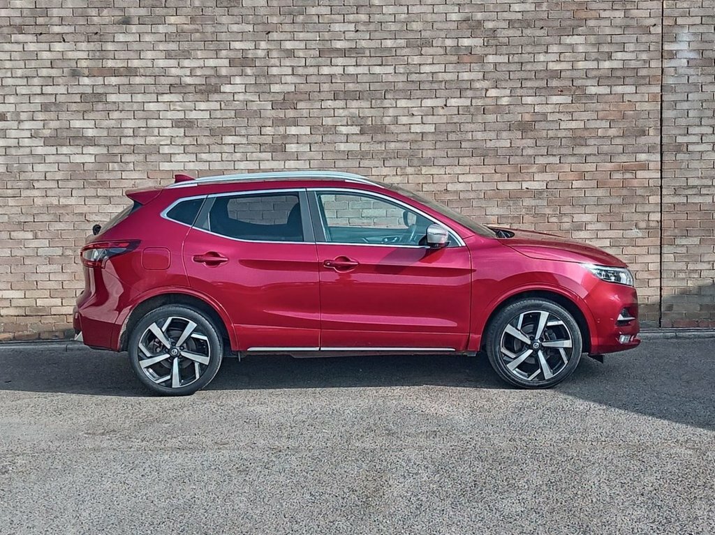 Nissan Qashqai 1.3L Tekna WJ69GNP Red #4