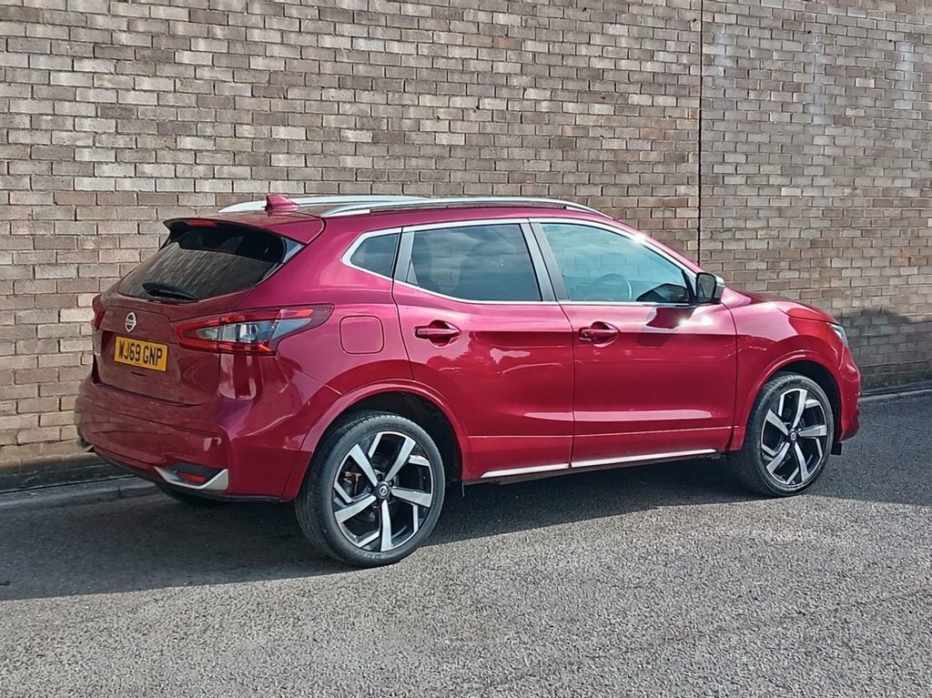 Nissan Qashqai 1.3L Tekna WJ69GNP Red #5
