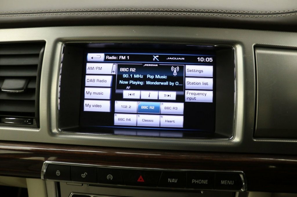 Jaguar XF D Prestige Black #14