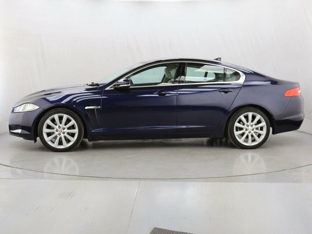 Jaguar XF D Prestige Black #7