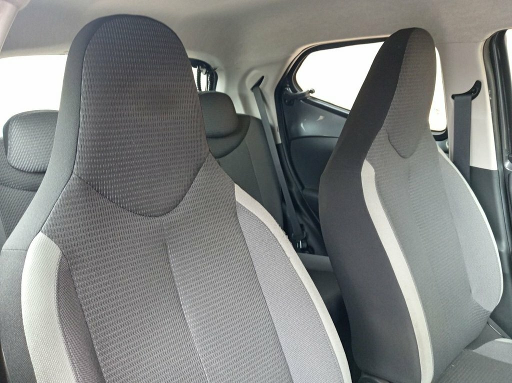 Toyota Aygo 1L X-play Grey #5