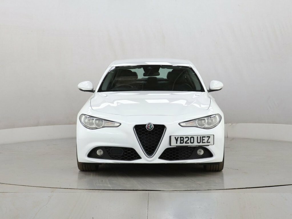 Alfa Romeo Giulia 2L Super White #3