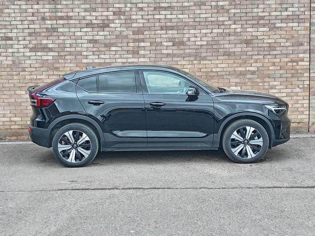 Volvo C40 Suv Black #2