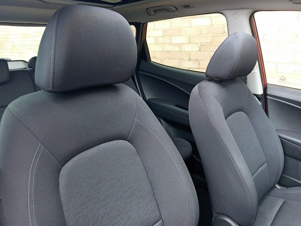 Hyundai Ix20 1.6L Premium Nav Red #6
