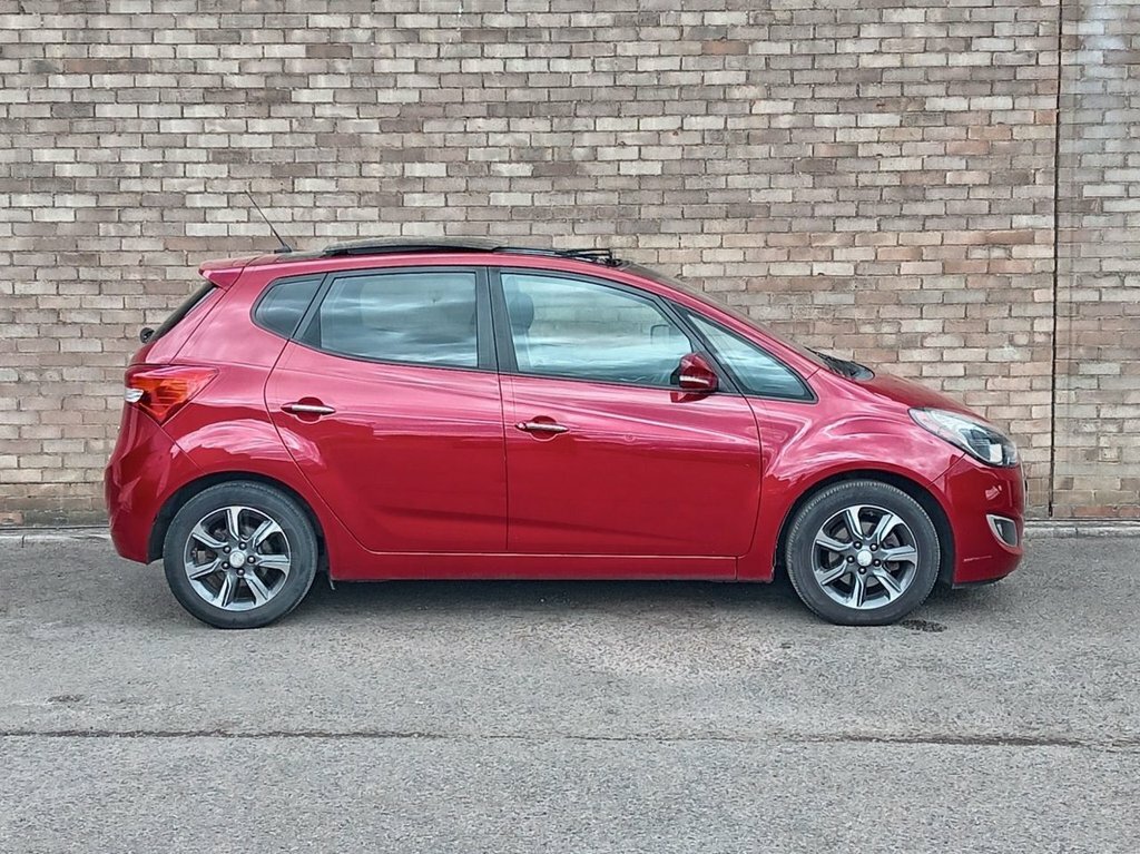 Hyundai Ix20 1.6L Premium Nav Red #4